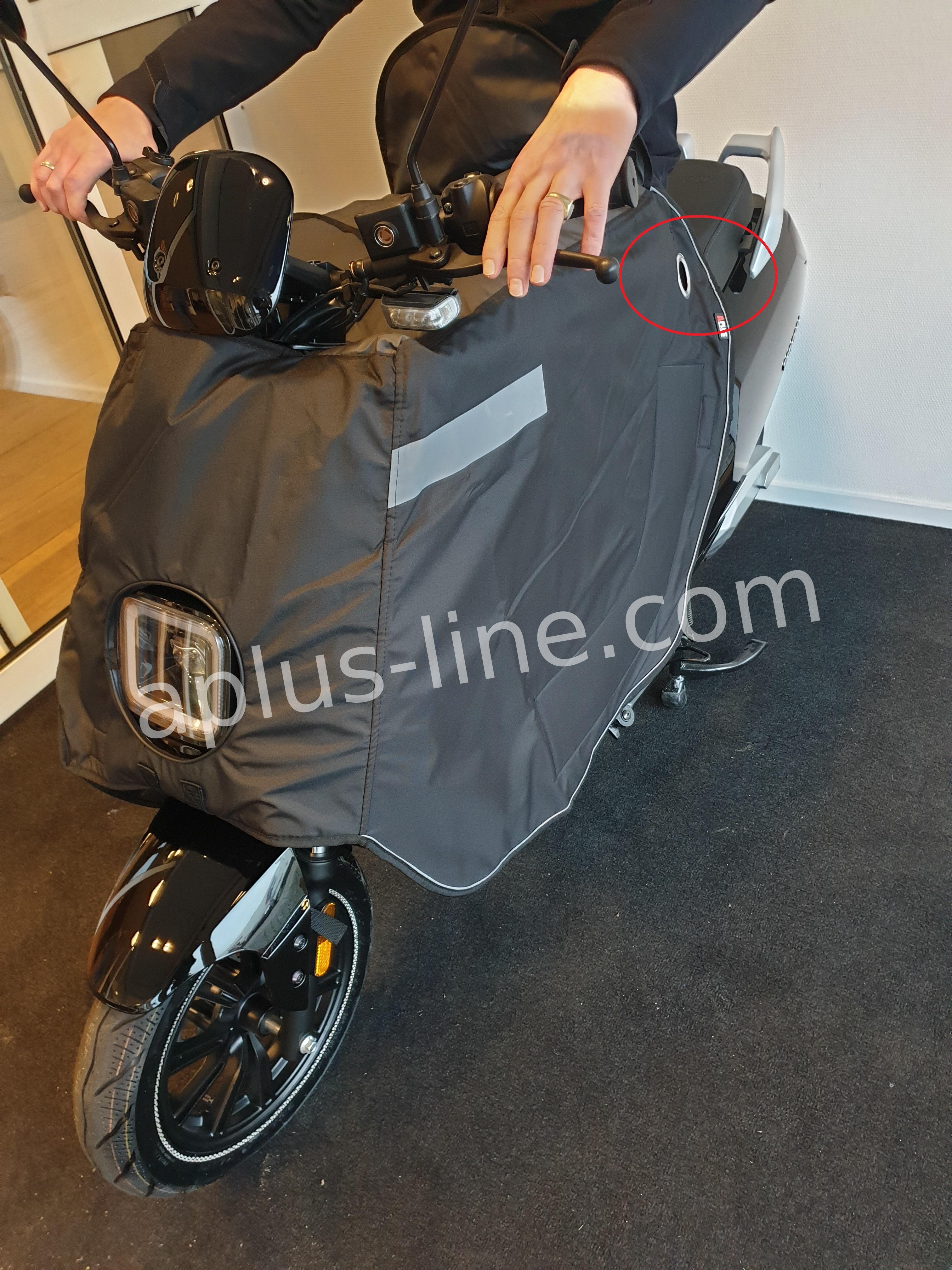 UNIVERSAL LEGCOVER FOR ELECTRIC SCOOTERS FROM APLUS